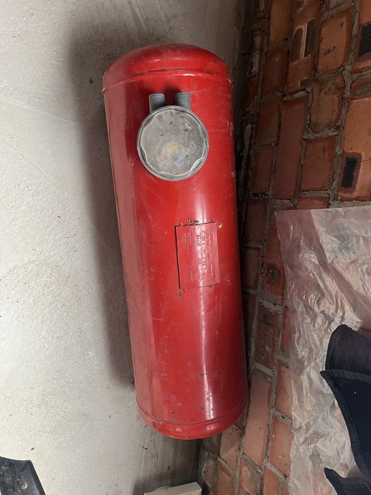 Газовый балон на автомобиль продам б/у