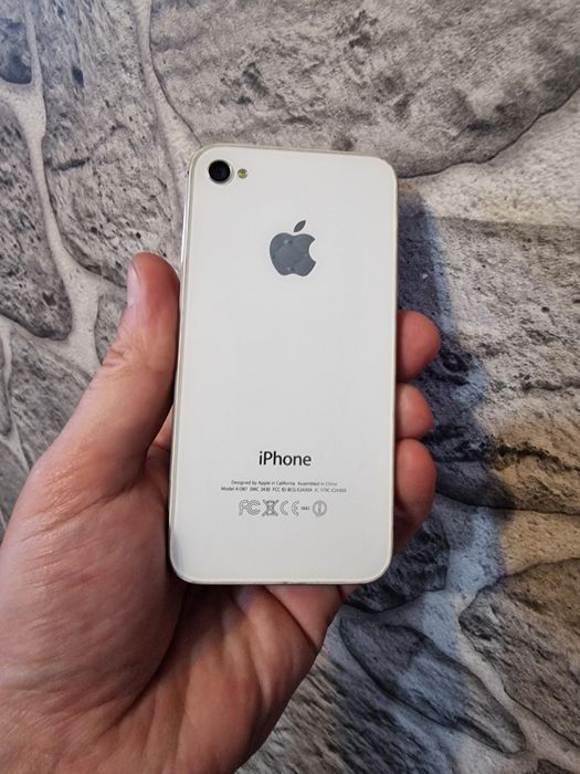 Продам Айфон 4S ...