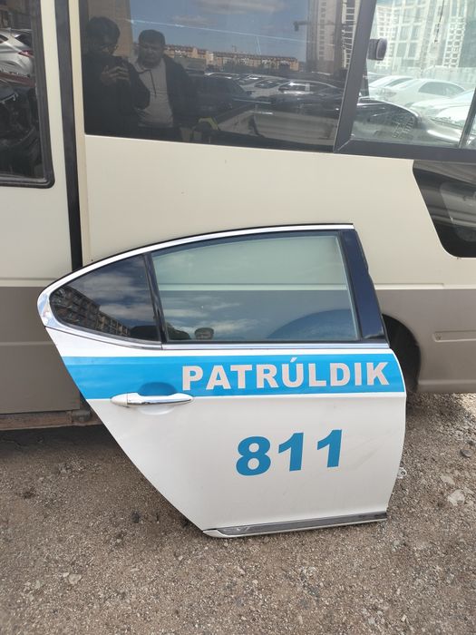 Задняя дверь KIA K7