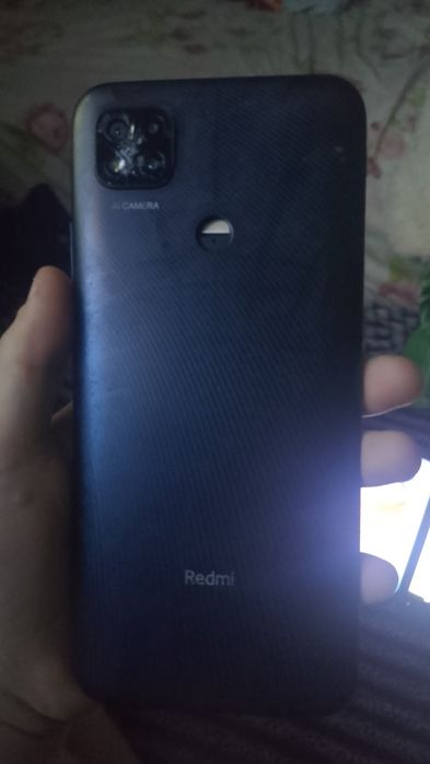 Продам телефоны 4 штуки