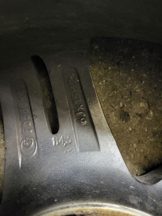 Продам диски с шинами