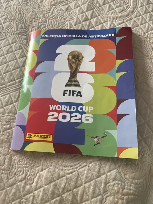 Vând album panini complet