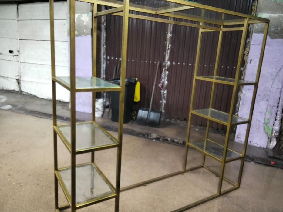 Продам стелажи в комплекте полками