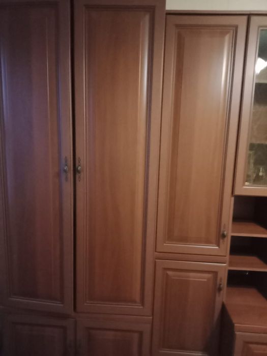 Продам стенку в хорошем состоянии