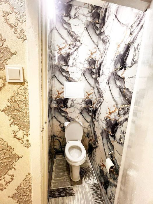 Продам чиланзар 8.  Одна переделанная на двух