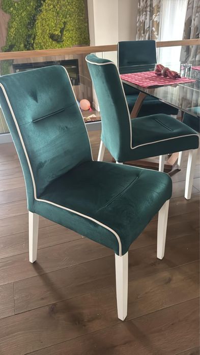 Scaune tapitate verzi noi