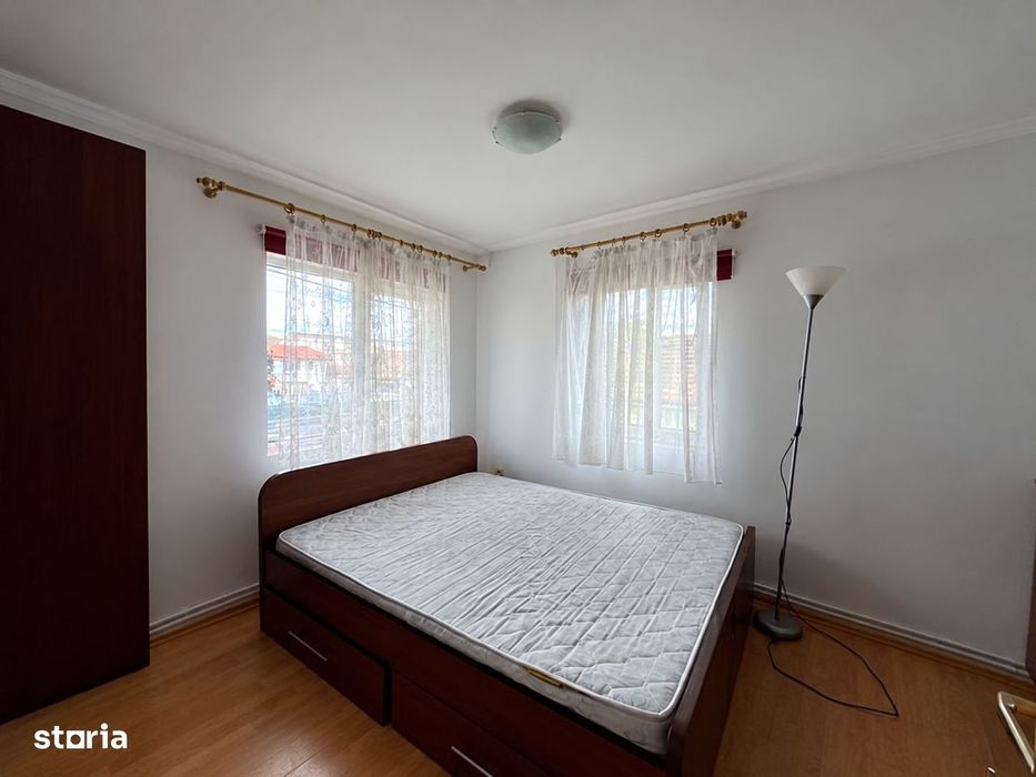 Casa tip triplex de vanzare, Floresti zona str Avram Iancu Lidl