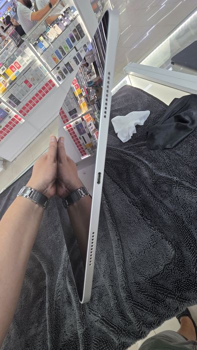 iPad Pro 12.9 m1 (5 поколения)