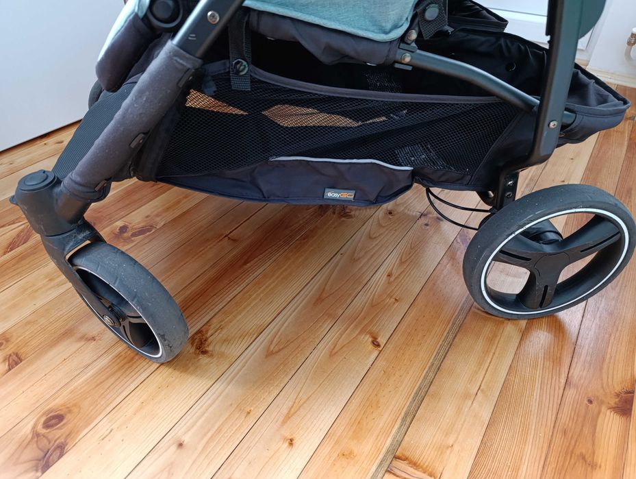 Количка за близнаци