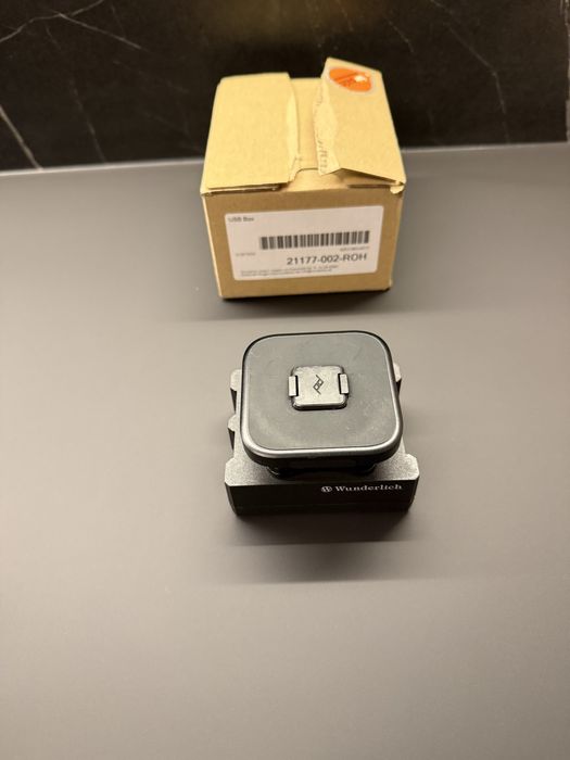 Wunderlich USB charging box cu suport telefon Peak Design - BMW Motorrad