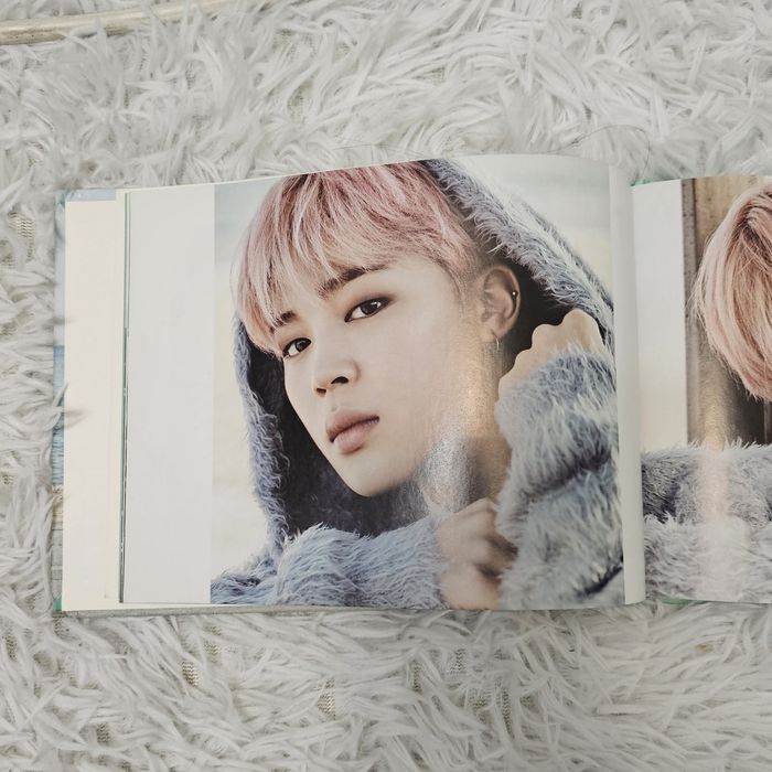 Альбом BTS (You never walk alone)