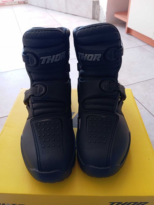 Шосейни / adventure мото боти Thor Blitz XRS