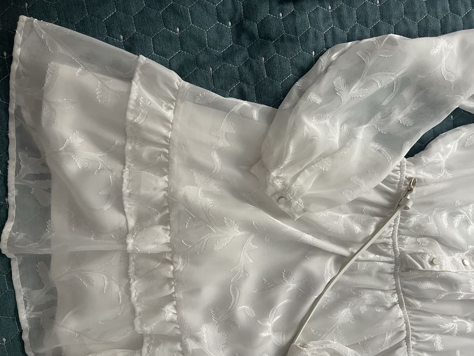 Бяла рокля Mohito