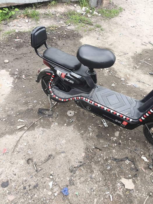 Продам элетроскутер.
