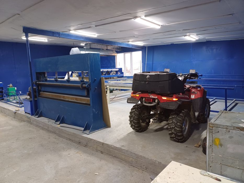 Станок 3д сетки полностью автоматизирован.