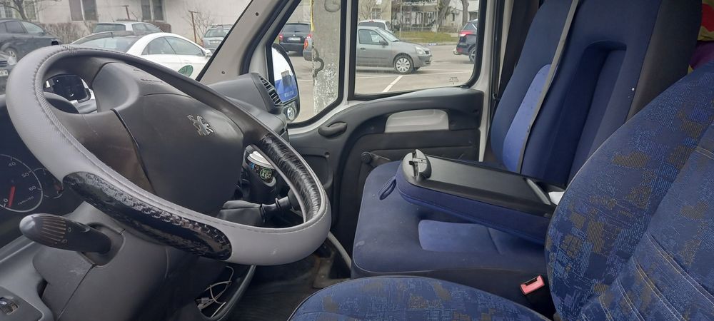 Autoutilitara   Peugeot    boxer