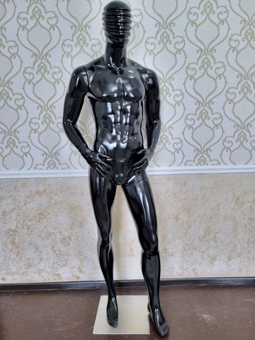 Манекены мужские..