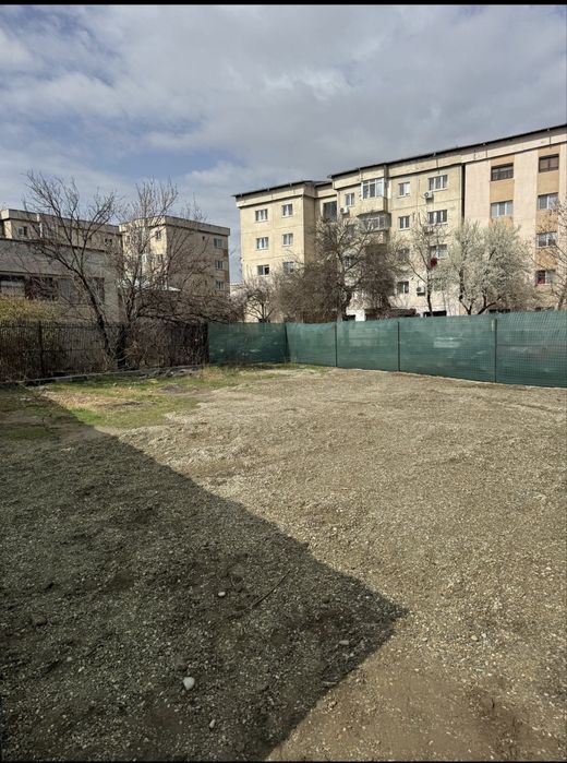 Vând teren URGENT !!!! in spate la Pelendava 257 mp