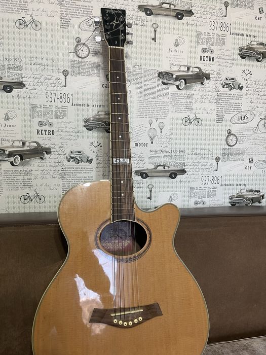 Гитара 6 струнная