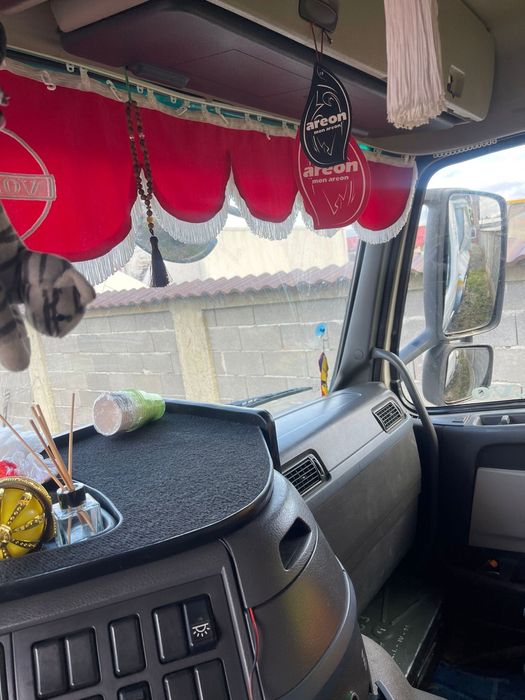 Volvo FM 400 autobasculantă