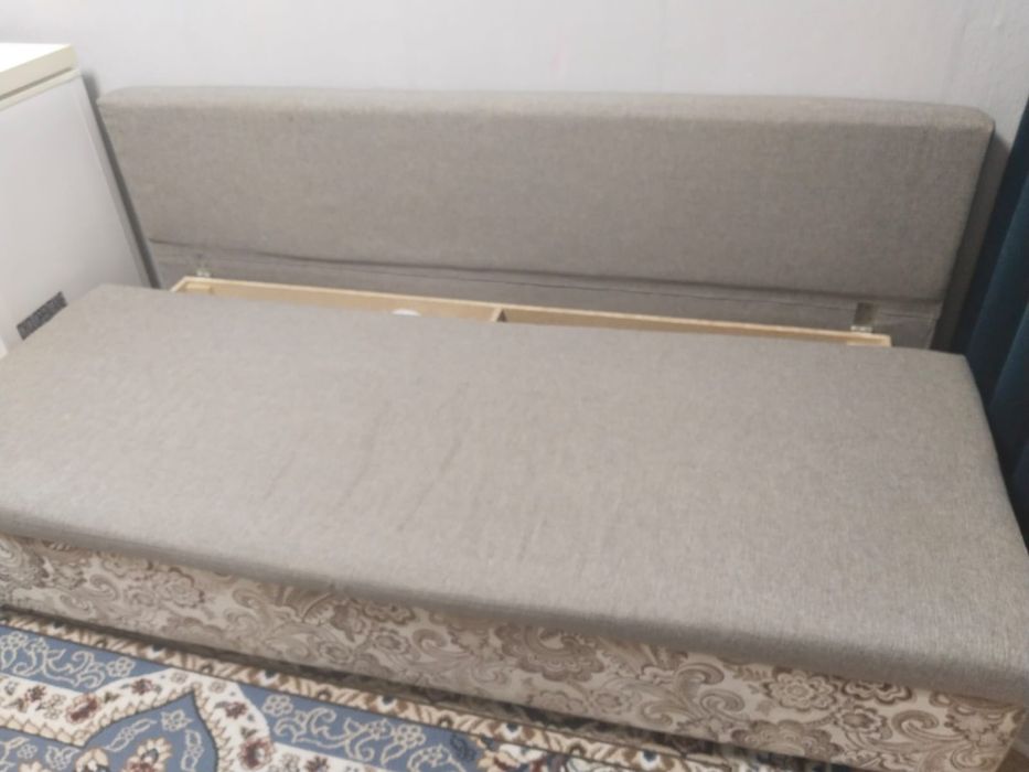 Продам диван раздвижной