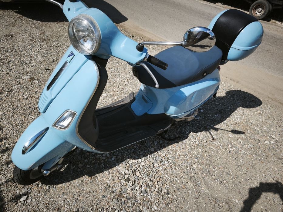 Scuter Vespa capacitate 49cmc