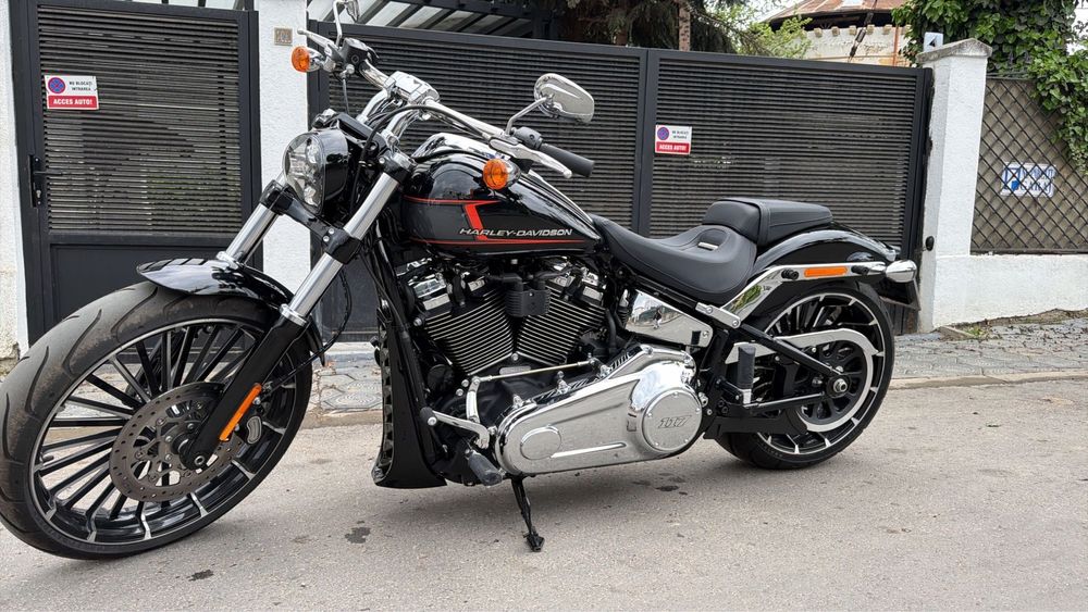 Harley-Davidson Softail Breakout FXSB, TVA inclus, nedeductibil