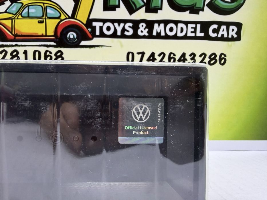 Volkswagen TIGUAN an 2007 machetă auto scara 1:43(10cm) GRI