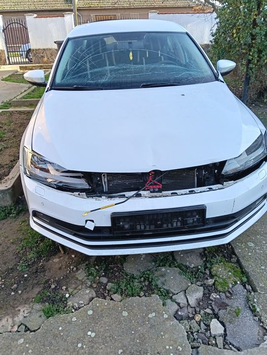 VW Jetta1.2 avariat