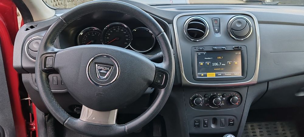 Dacia Sandero Stepway - 0.9 turbo benzină 90 cp - manuala  69.000 km - an 2015