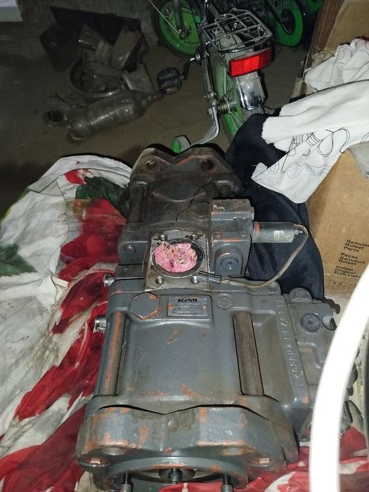 Gidra Nasos 210 Ekskvator