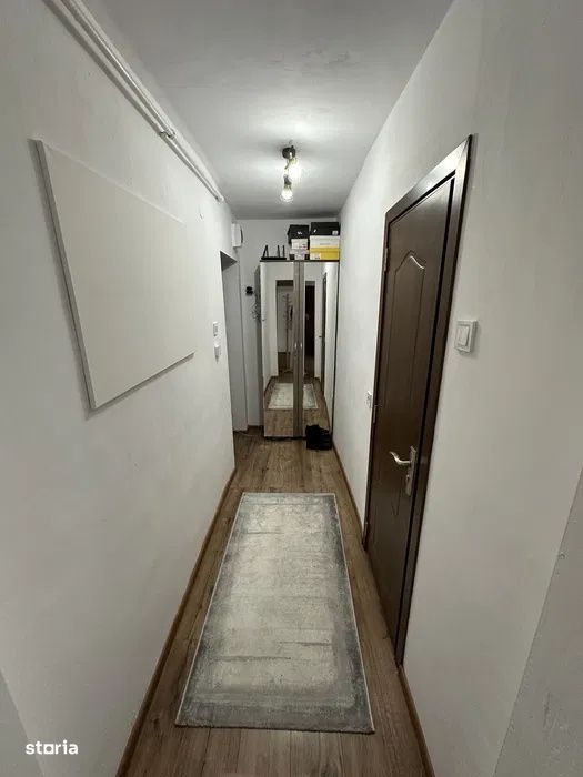 Apartament de 2 camere, decomandat,  complet renovat si utilat., zona