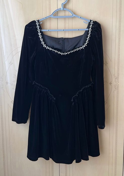 Платье чёрное бархатное