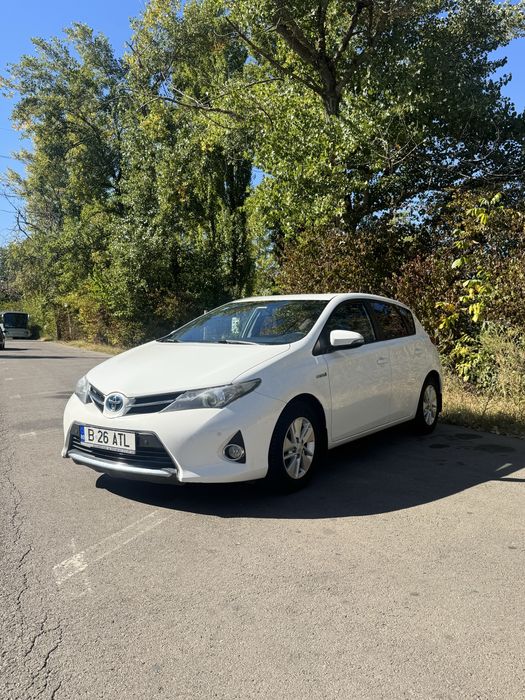 De vanzare Toyota Auris Hybrid