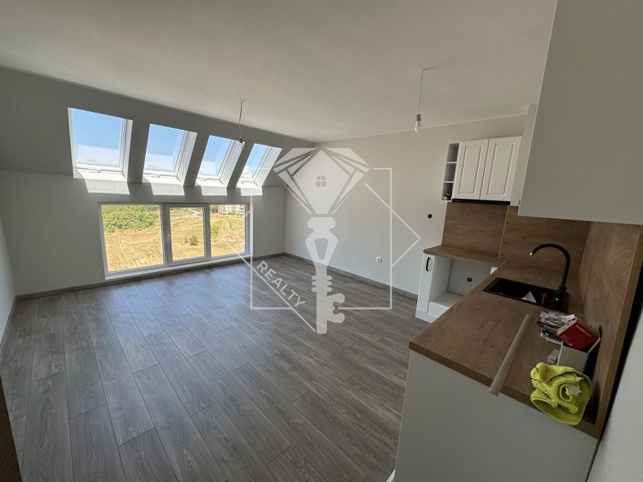 Продава се Двустаен апартамент в Пловдив, Тракия - 65 кв.м за 1854 €/кв.м - Снимка #1