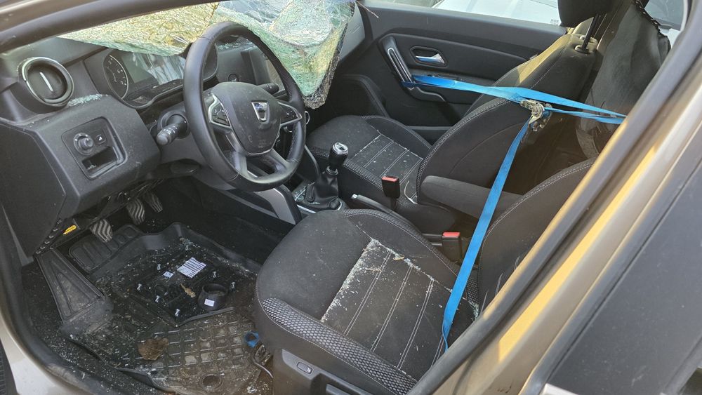 Dacia Duster 1.6i 115hp 2018 На части