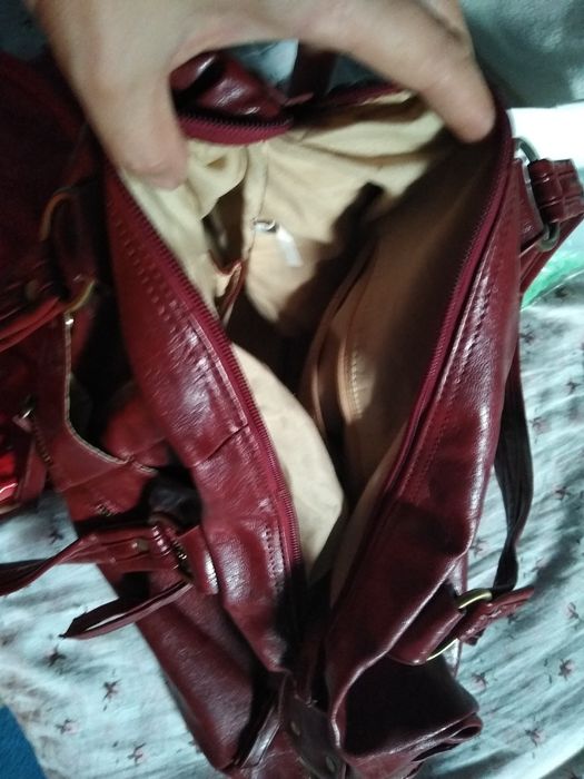 Poșetă rosie elegante