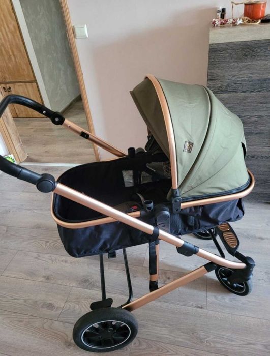 Детска количка неразличима от нова