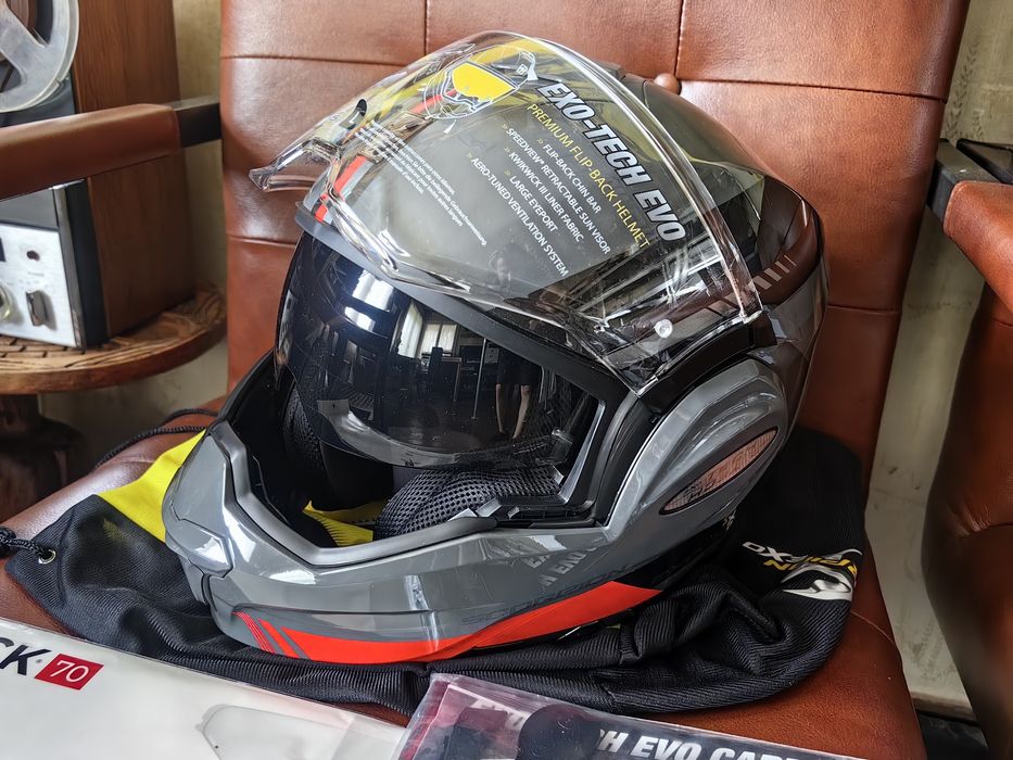 Модуларна каска Scorpion Exo Tech Evo