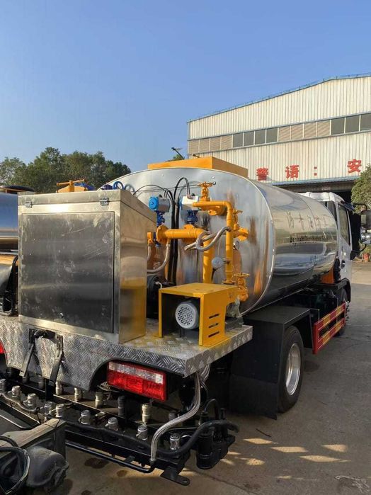 автогудронатор новый