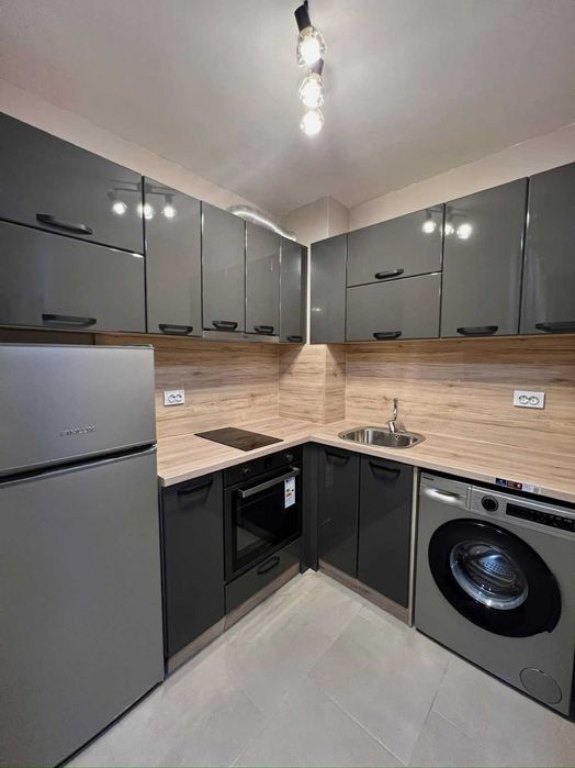 Дава се под наем Двустаен апартамент в Пловдив, Христо Смирненски - 62 кв.м за 275 € - Снимка #1