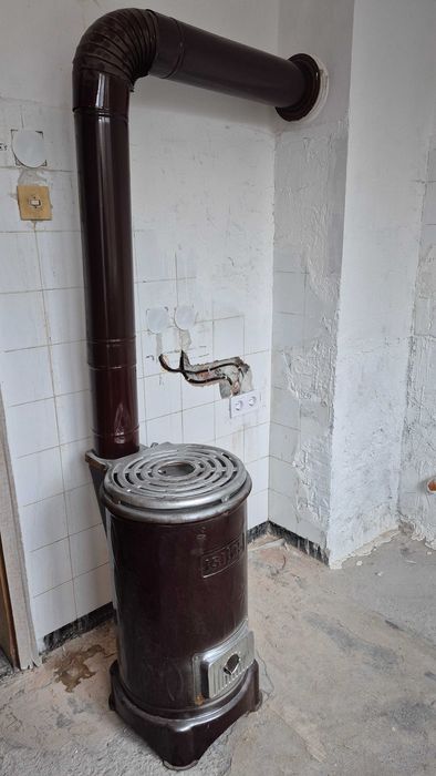 Печка на твърдо гориво