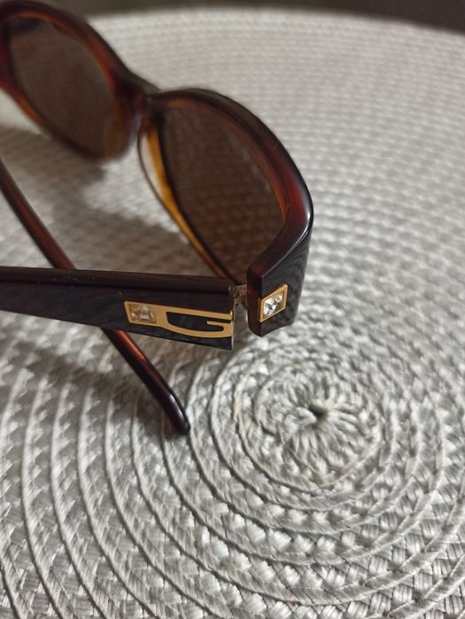 Слънчеви очила Guess