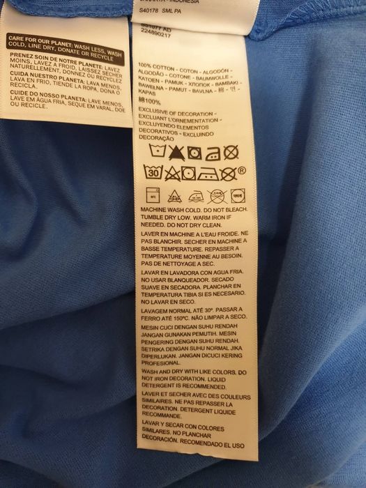 Нова със етикет.  Тениска памучна оригинална.  Levi's