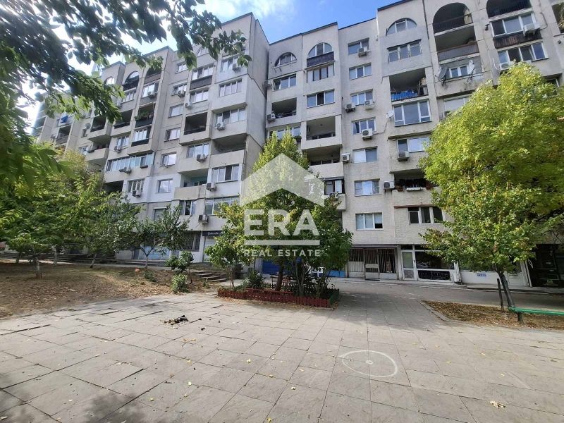 ЕРА Надежда продава двустаен апартамент в Люлин 3