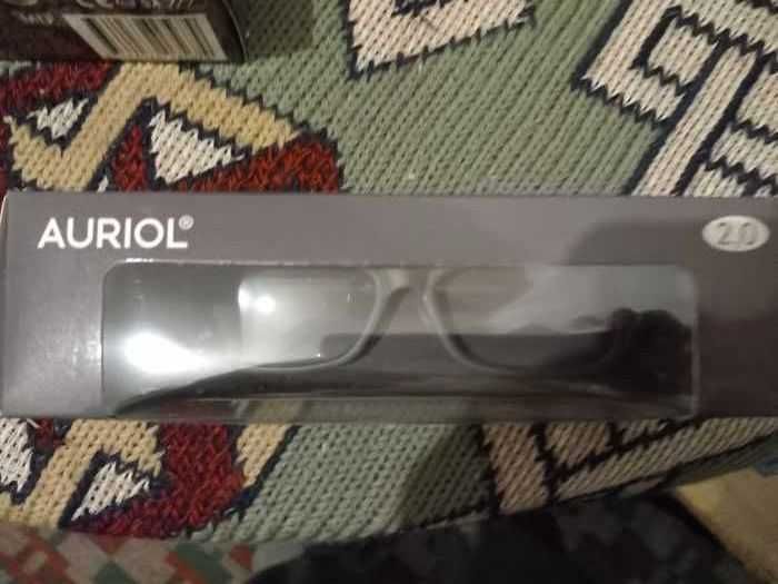 Ochelari de vedere(citit) cu etui,dioptrie +2,noi,2 modele