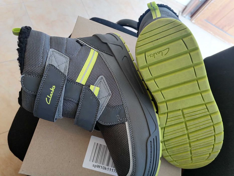 Нови! Clarks 37, Crocs 33 и  Дизел 28 ;Чехли  Crocs C10-11  и С8-9