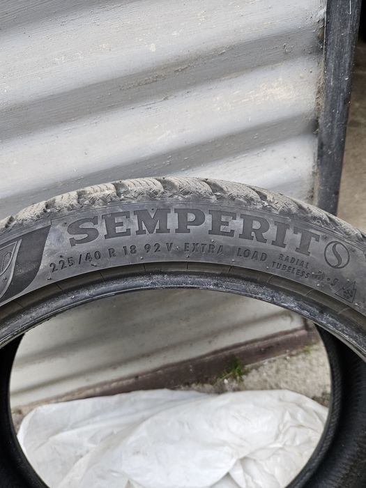 Cauciuc iarnă Semperit 225 40 R18
