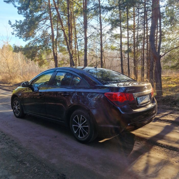 Продам chevrolet cruze 2014 1.8 АКПП
