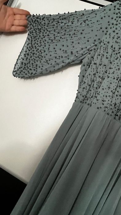 Нова официална рокля с етикет